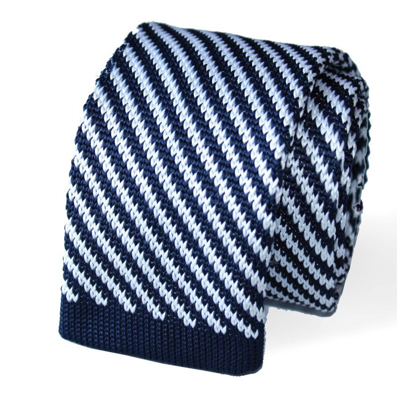 Pletená kravata modro-biela šikmé prúžky