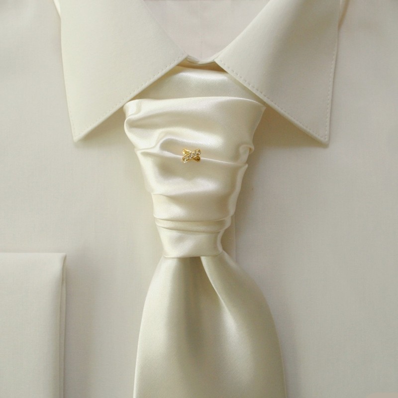 Zlatá ihlica do kravaty so zirkónmi