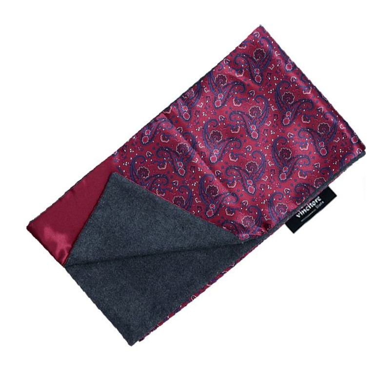 Elegantný pánsky šál vínovobordový s modro-bielym vzorom paisley