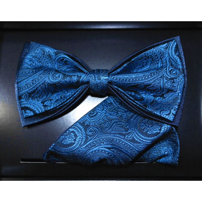 Motýlik paisley parížska modrá na tmavomodrom podklade s vreckovkou