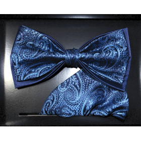 Modrý motýlik paisley odtiene modrej s vreckovkou