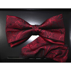 Bordový motýlik s čiernym vzorom paisley s vreckovkou