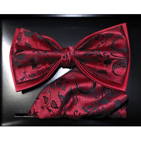 Vínovobordový motýlik s čiernym rastlinným motívom s vreckovkou