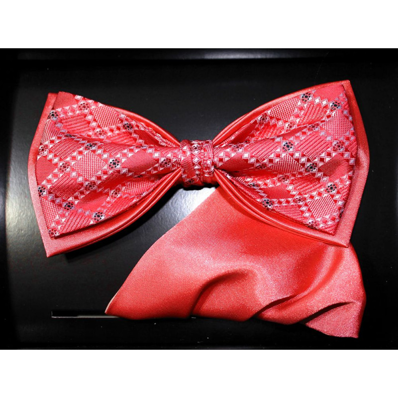 Korálový motýlik štrutkúrovaný s vreckovkou