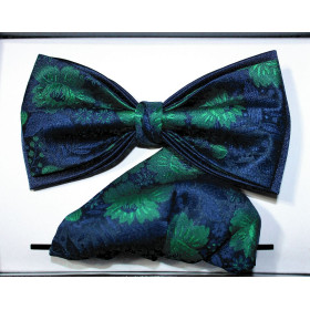 Motýlik so zeleným kvetovým vzorom na tmavomodrom podklade s vreckovkou