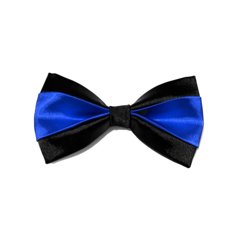 Motýlik čierny v kombinácii s parížskou modrou s vreckovkou